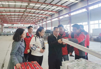 中國塑料加工工業協會領導蒞臨四川中財管道參觀指導，聚焦門窗加工產業發展
